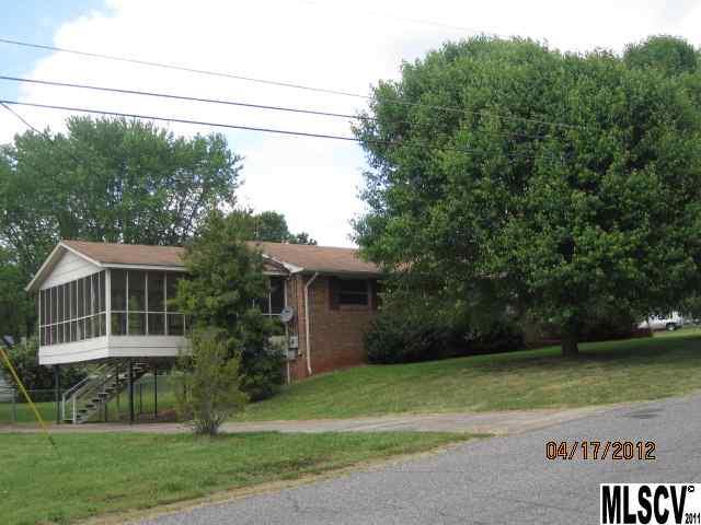 2735 20th Street Lane NE Hickory NC 28601