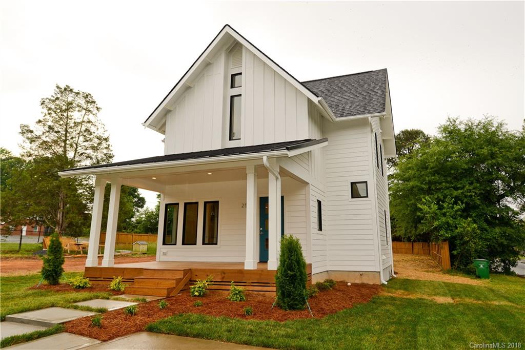 2557 Elkwood Circle Charlotte NC 28205