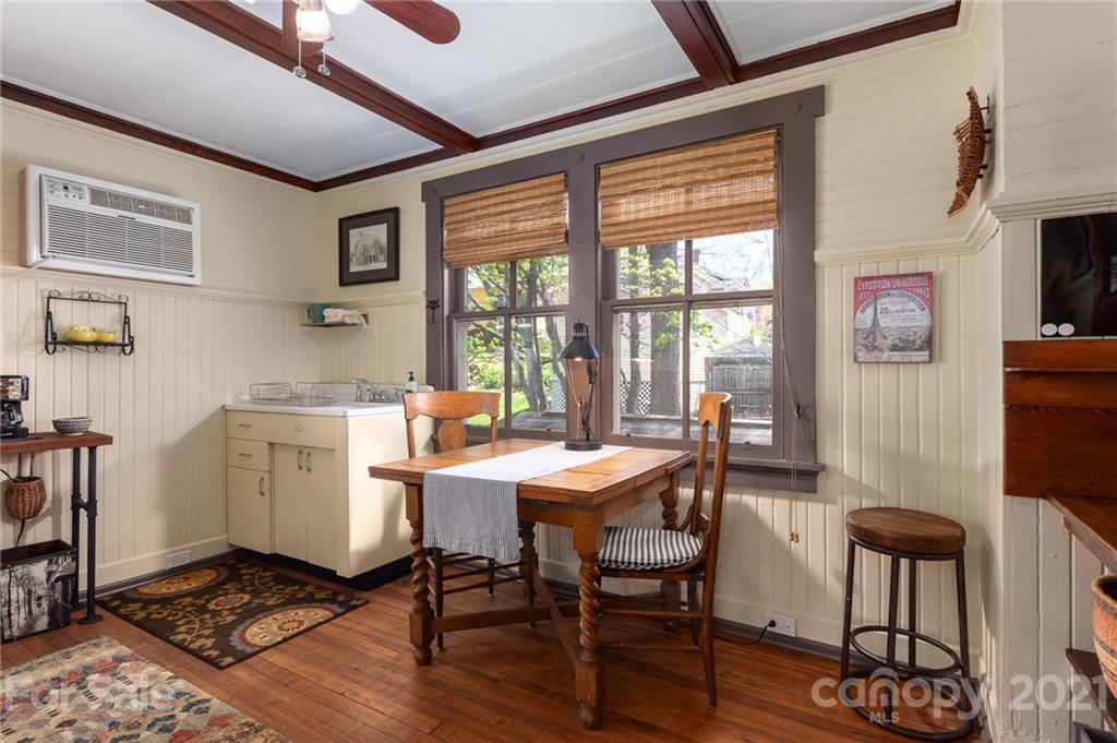 25 Norwood Avenue Asheville NC 28804