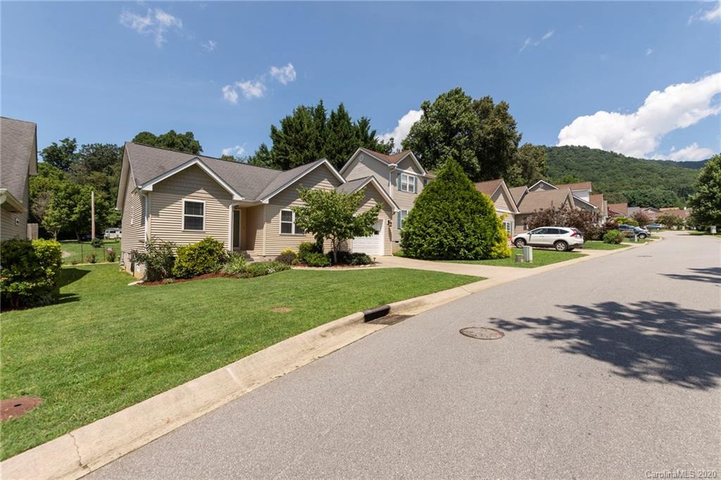 14 Woodcreek Circle Swannanoa NC 28778