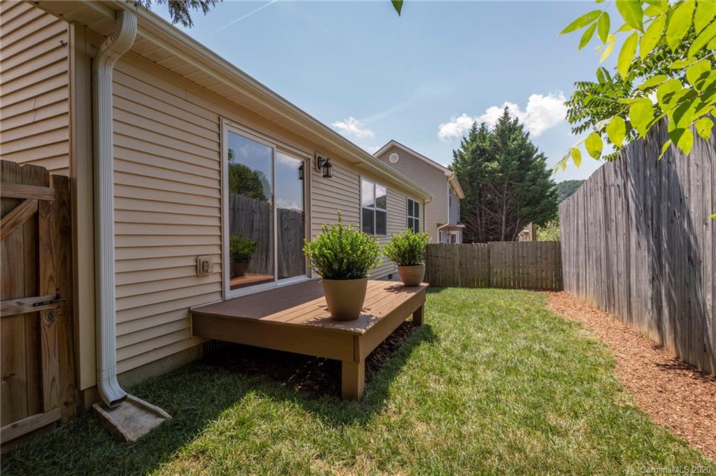 14 Woodcreek Circle Swannanoa NC 28778