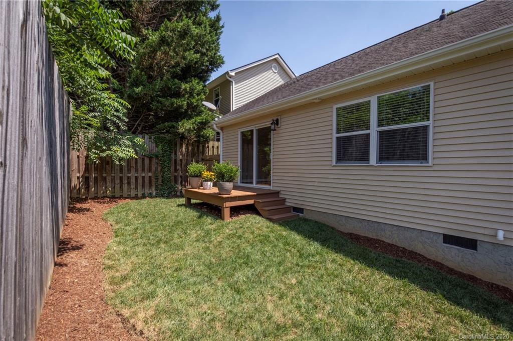 14 Woodcreek Circle Swannanoa NC 28778