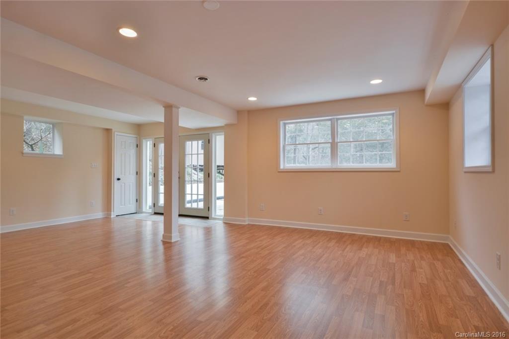33 Brookcliff Drive Asheville NC 28804