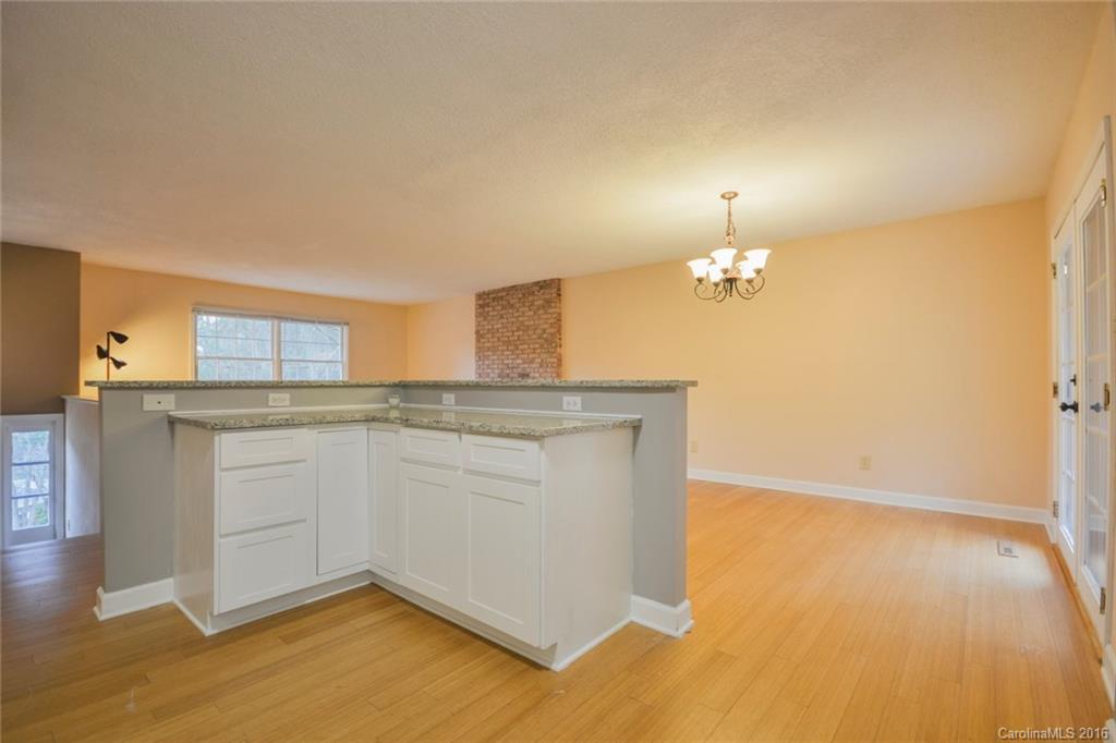 33 Brookcliff Drive Asheville NC 28804