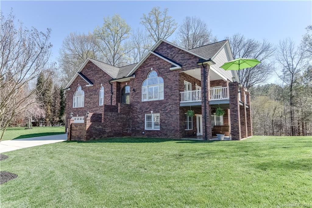 221 Grayrock Drive Statesville NC 28677