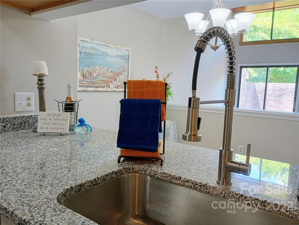 7916 Charter Oak Lane Charlotte NC 28226
