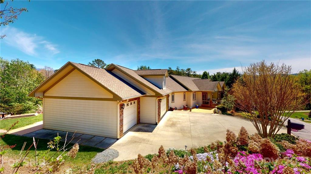 11 Fairway View Drive Weaverville NC 28787