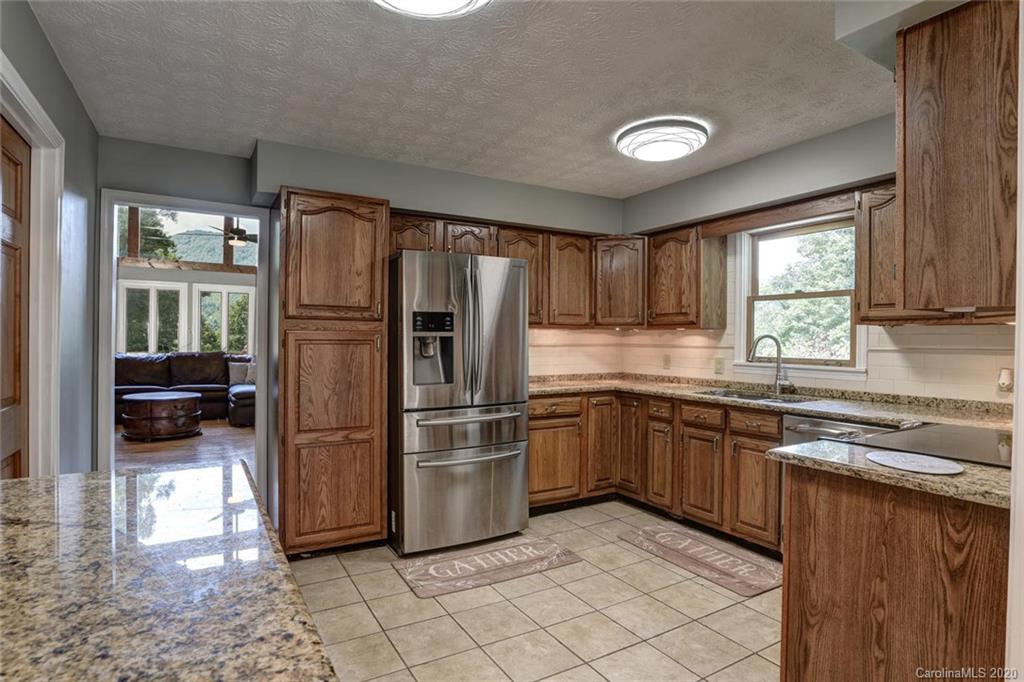 513 Wildflower Lane Burnsville NC 28714