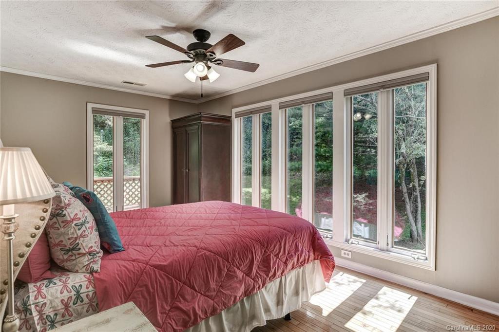 513 Wildflower Lane Burnsville NC 28714