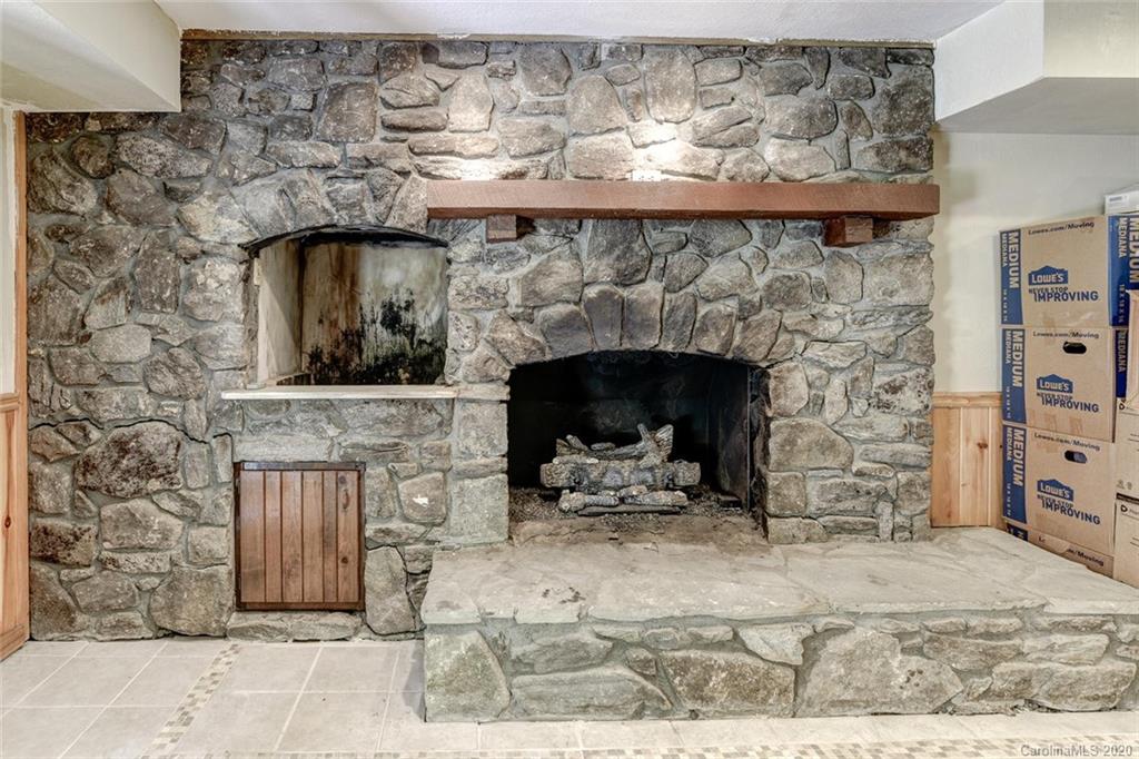 513 Wildflower Lane Burnsville NC 28714