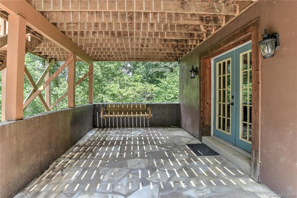 513 Wildflower Lane Burnsville NC 28714