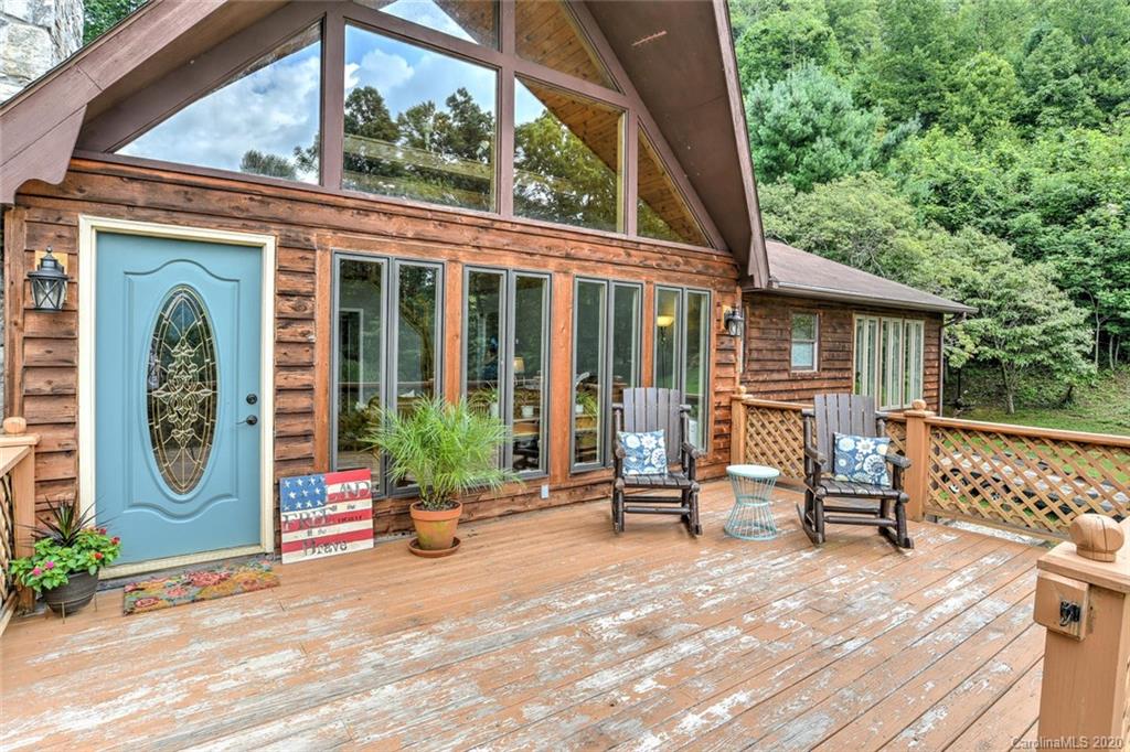 513 Wildflower Lane Burnsville NC 28714