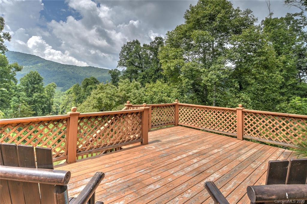 513 Wildflower Lane Burnsville NC 28714