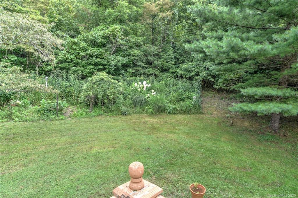 513 Wildflower Lane Burnsville NC 28714