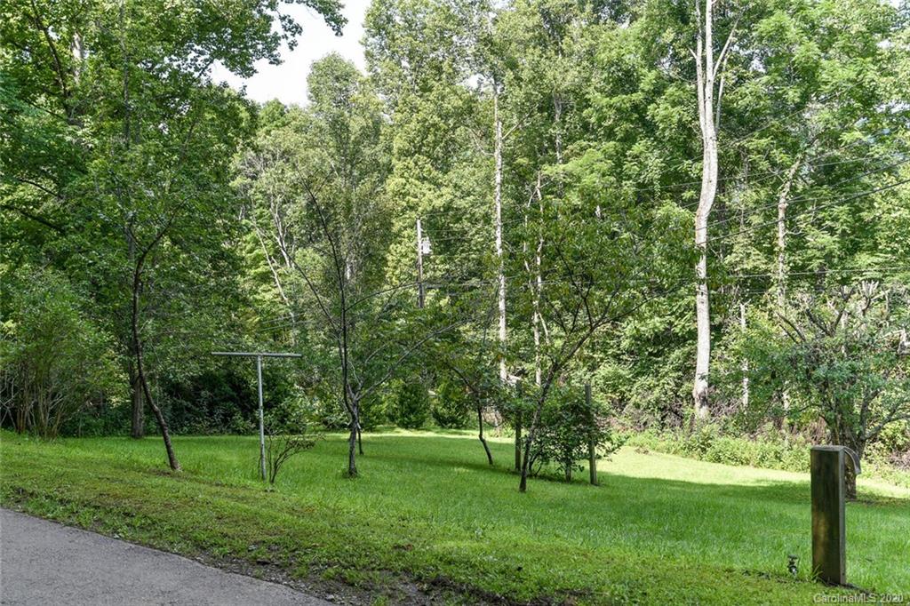 513 Wildflower Lane Burnsville NC 28714