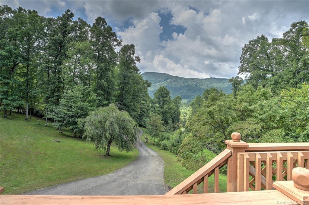 513 Wildflower Lane Burnsville NC 28714