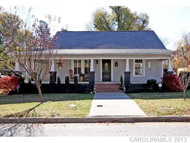 821 Pine Street Mooresville NC 28115