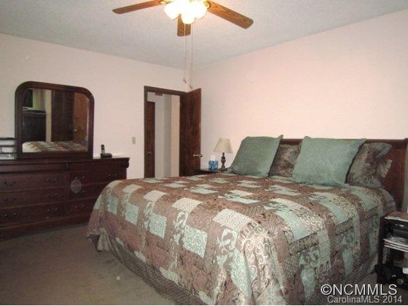 17 E. Starnes Cove Road Asheville NC 28806
