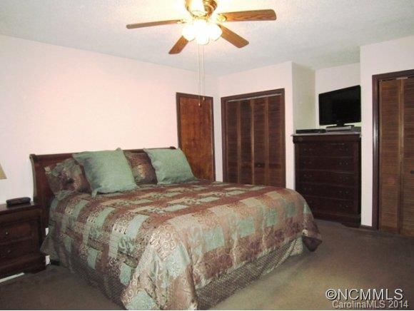 17 E. Starnes Cove Road Asheville NC 28806