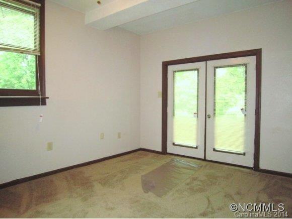 17 E. Starnes Cove Road Asheville NC 28806