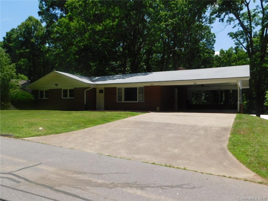 226 Thomas Park Drive Waynesville NC 28786