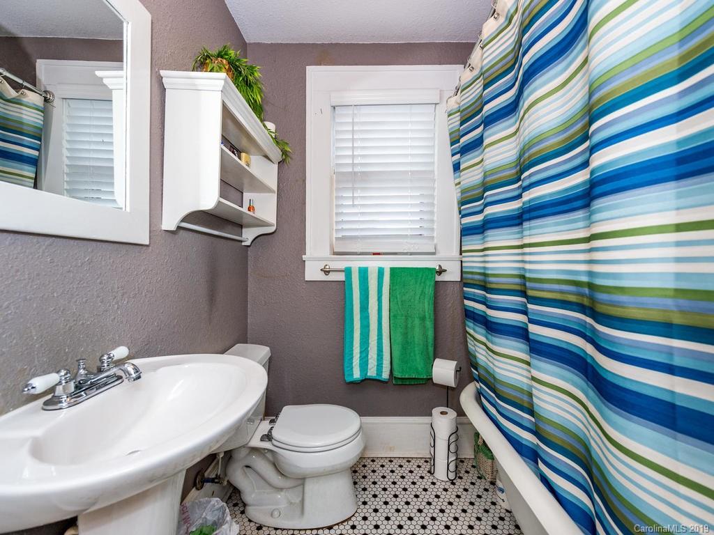 65 Laurel Loop Asheville NC 28806