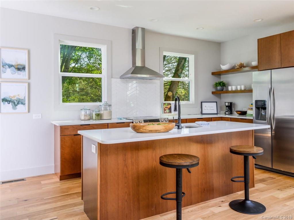 31 Lilac Street Asheville NC 28806