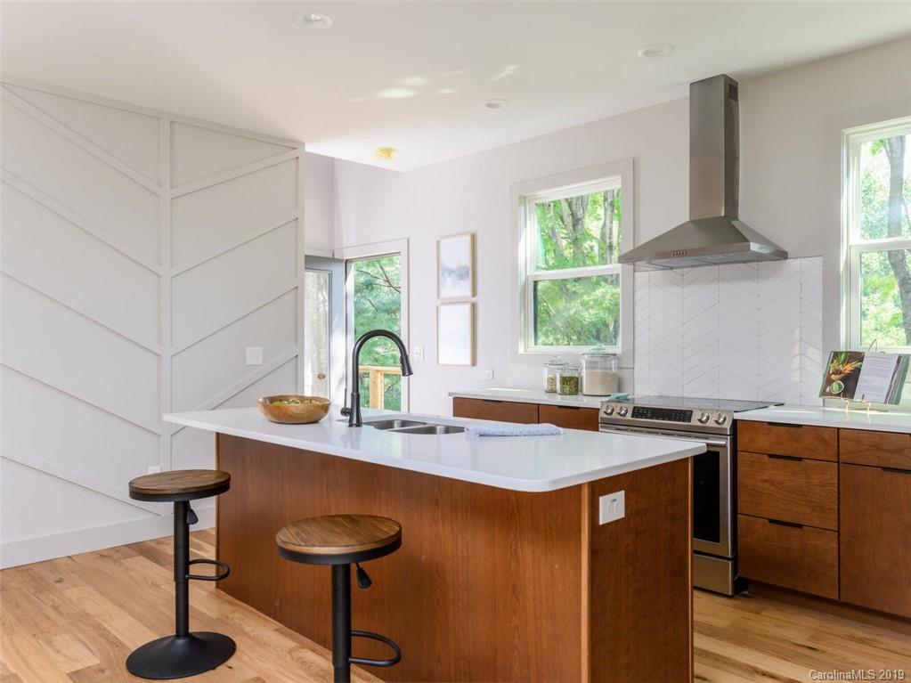 31 Lilac Street Asheville NC 28806
