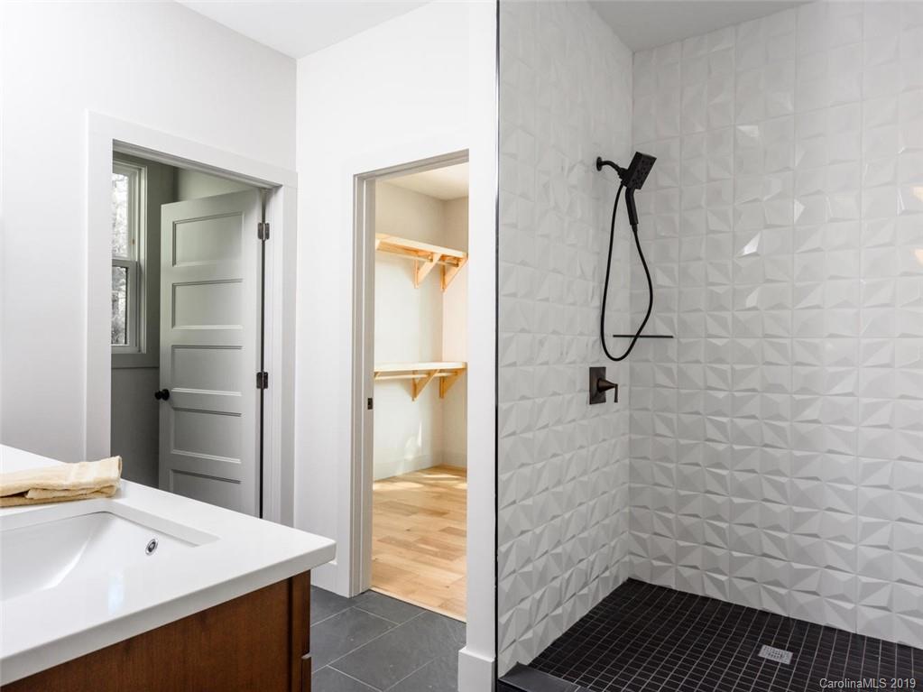 31 Lilac Street Asheville NC 28806