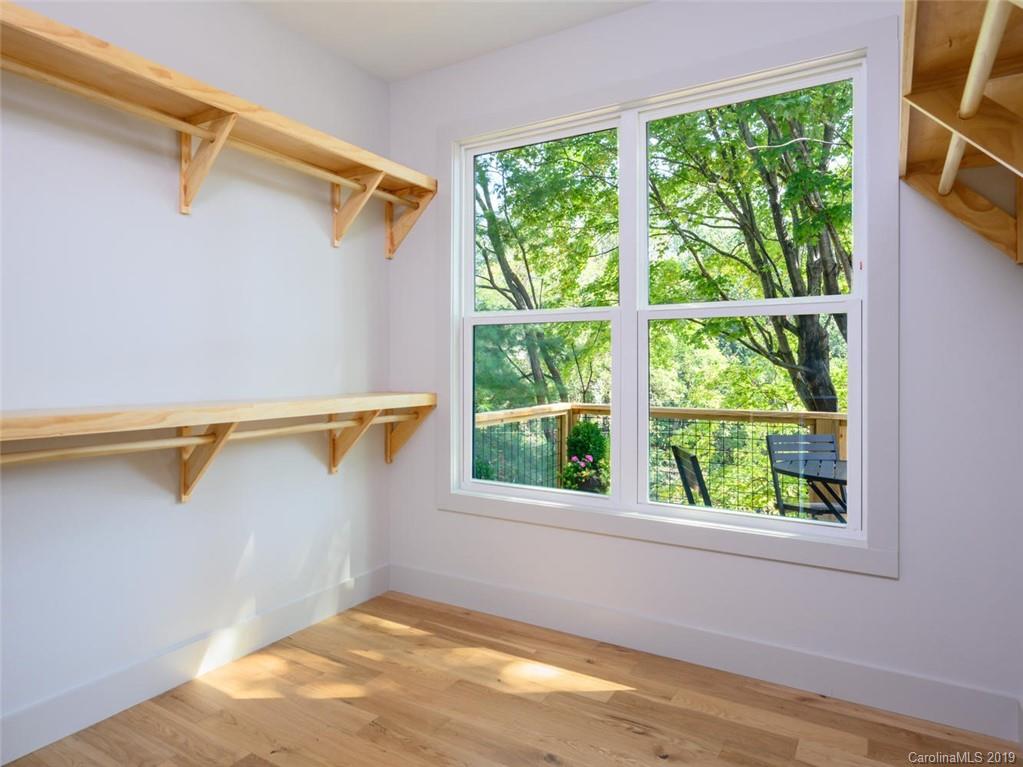 31 Lilac Street Asheville NC 28806