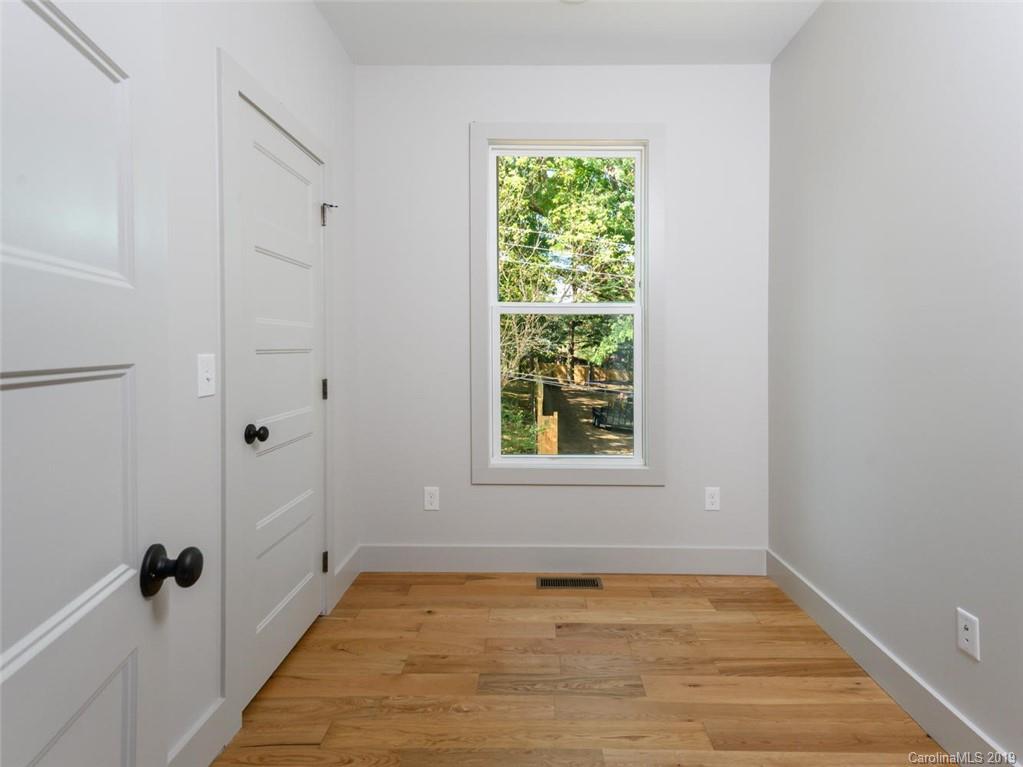 31 Lilac Street Asheville NC 28806