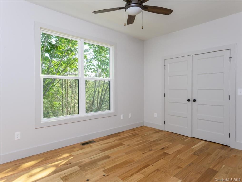 31 Lilac Street Asheville NC 28806