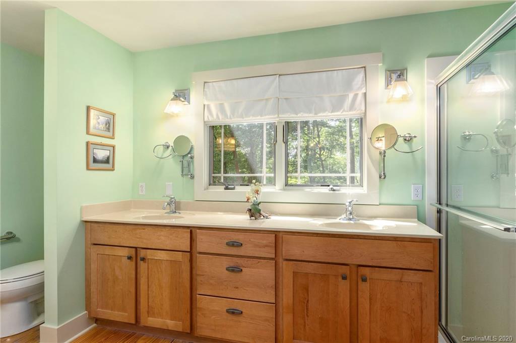 24 Mossy Rock Lane Leicester NC 28748