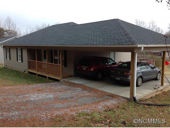 8 Makay Drive Candler NC 28715