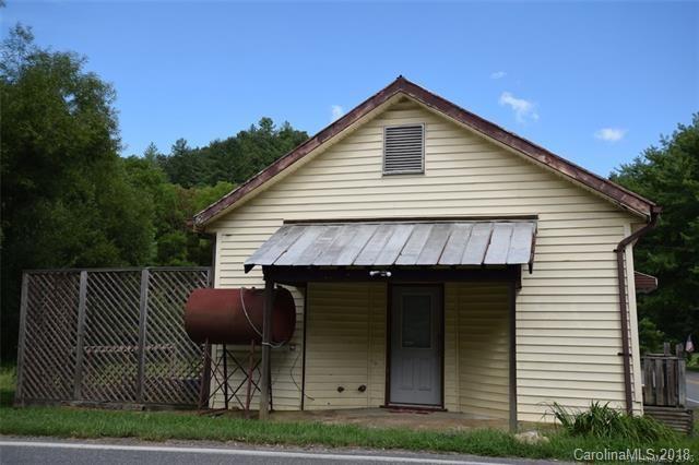 1174 Clearmont School Road Burnsville NC 28714