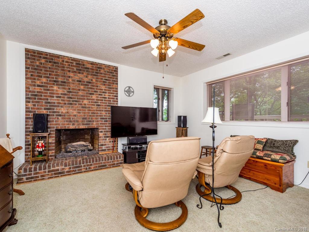 25 Gardenwood Lane Asheville NC 28803