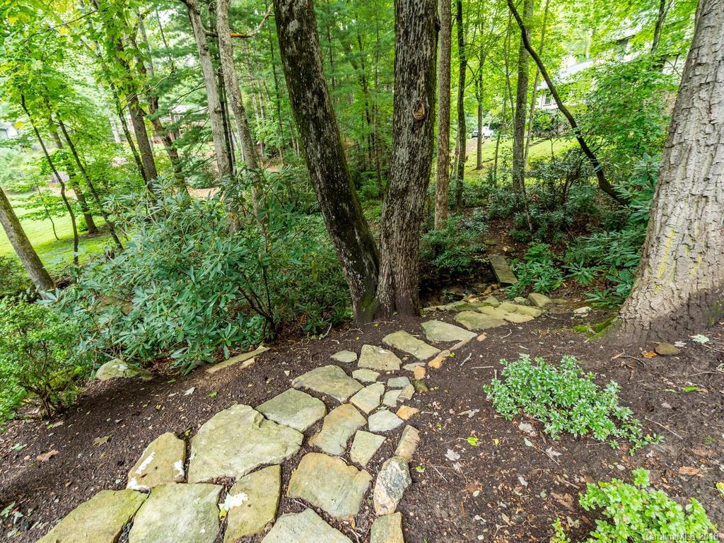 25 Gardenwood Lane Asheville NC 28803