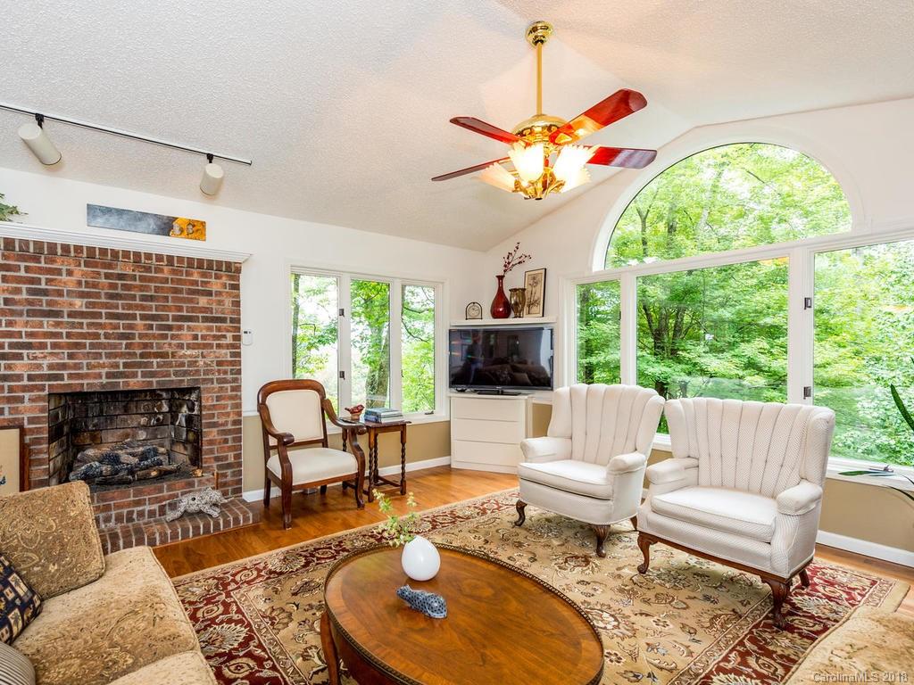 25 Gardenwood Lane Asheville NC 28803