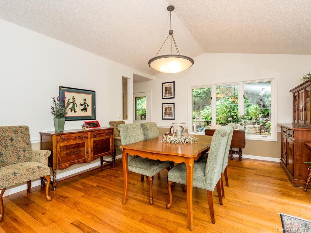 25 Gardenwood Lane Asheville NC 28803