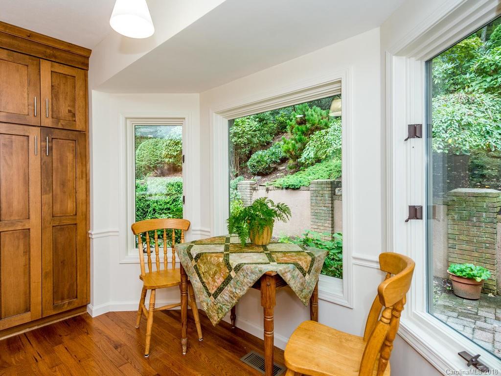 25 Gardenwood Lane Asheville NC 28803