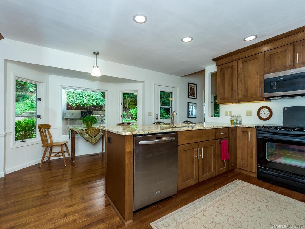 25 Gardenwood Lane Asheville NC 28803