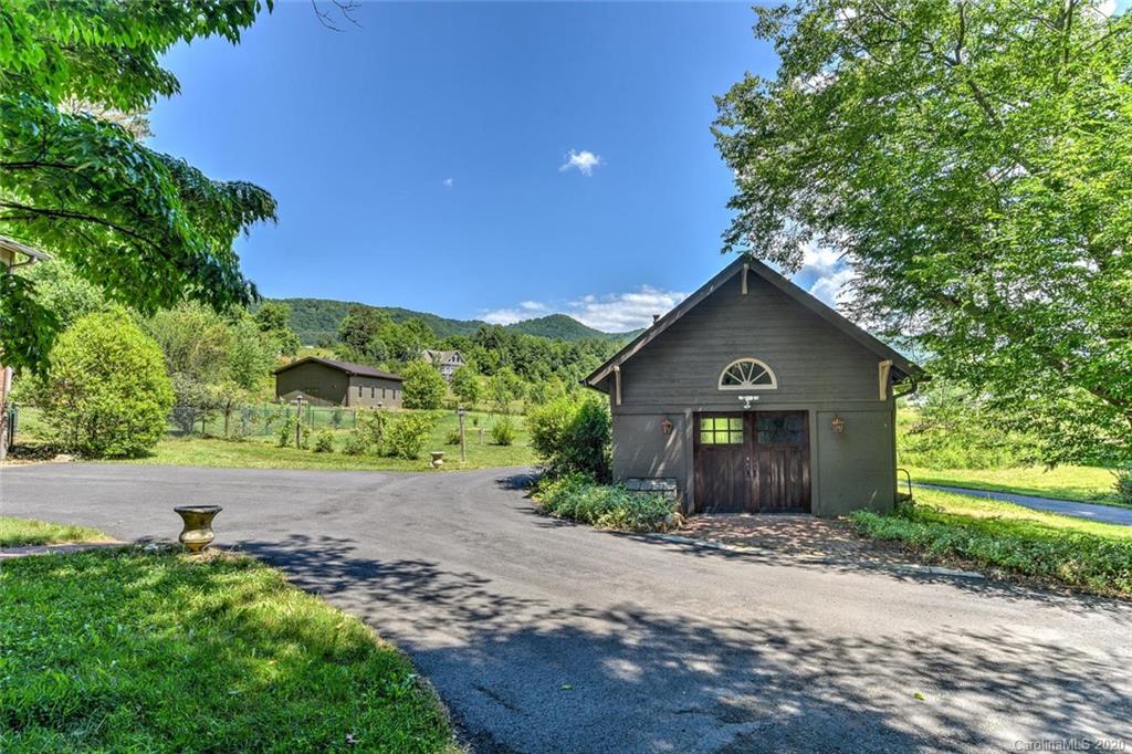 28 Ox Creek Road Weaverville NC 28787
