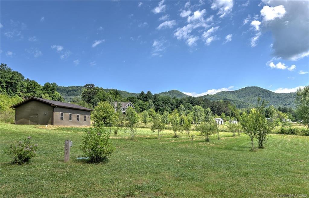 28 Ox Creek Road Weaverville NC 28787
