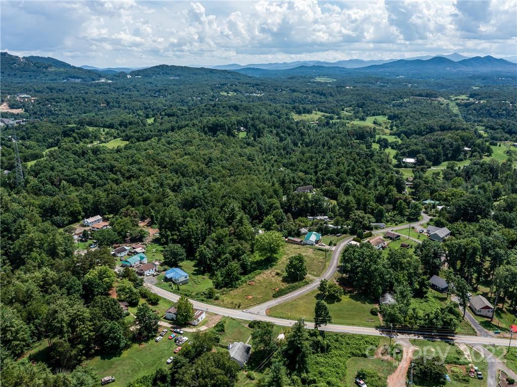 6 Parker Road Weaverville NC 28787