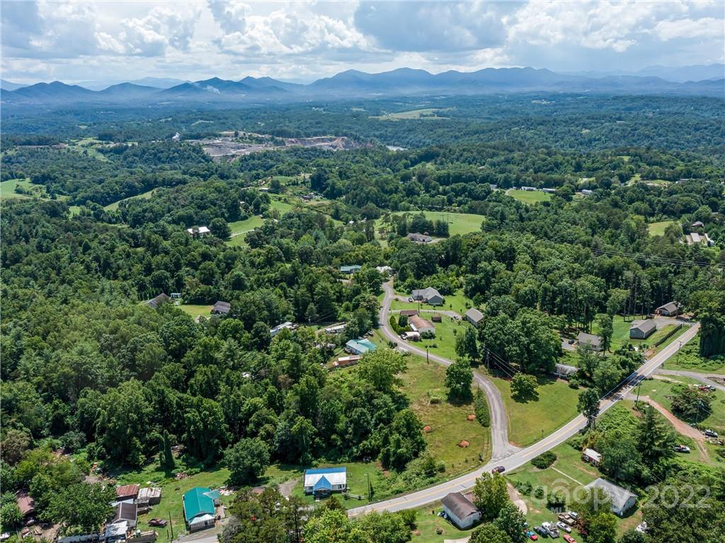 6 Parker Road Weaverville NC 28787