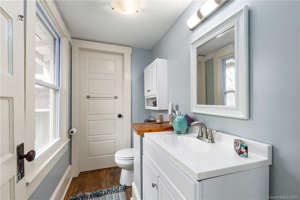 12 Park Street Weaverville NC 28787