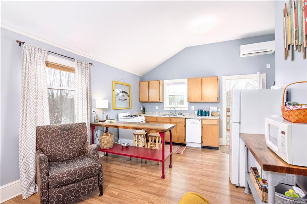 12 Park Street Weaverville NC 28787