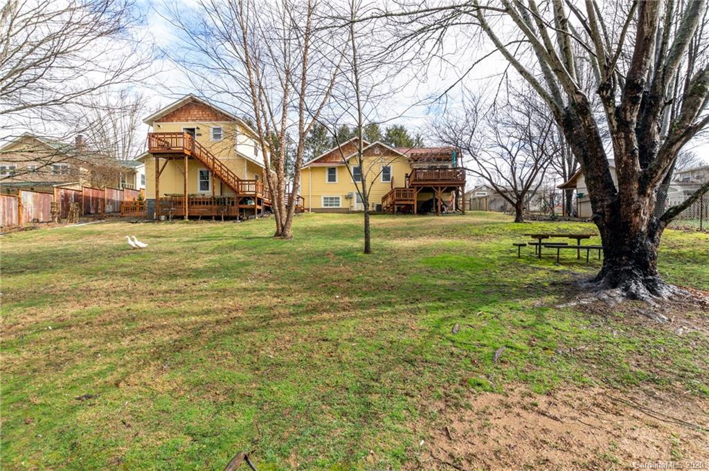 12 Park Street Weaverville NC 28787