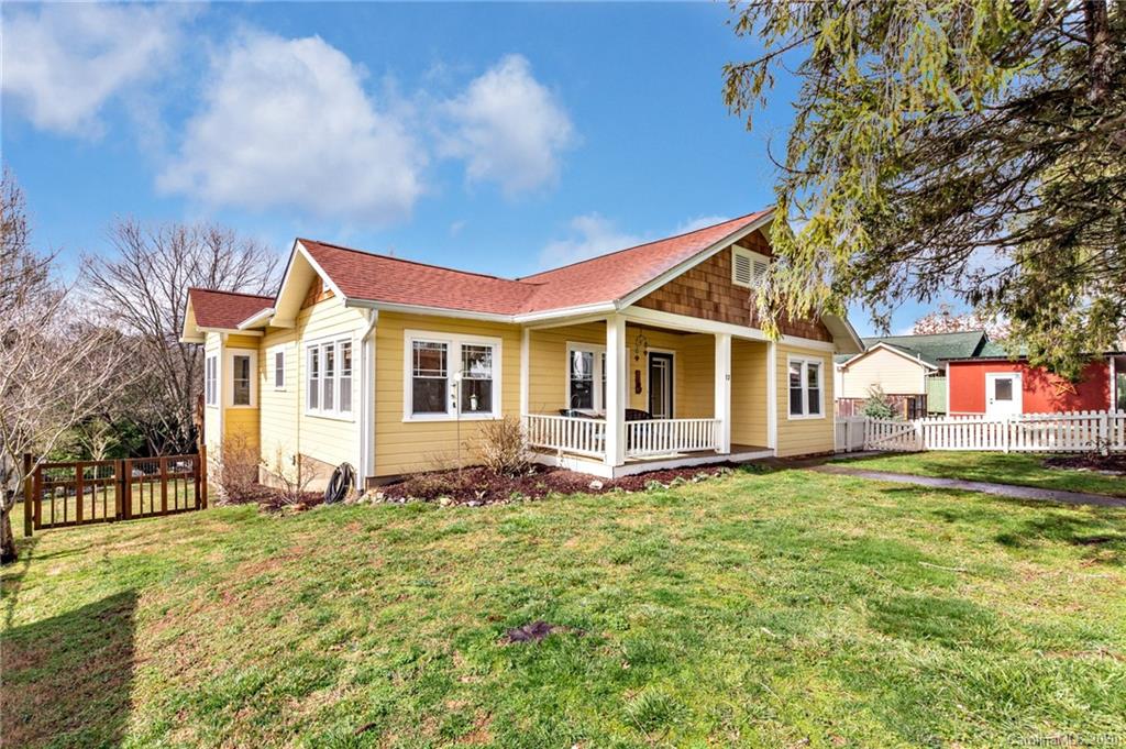 12 Park Street Weaverville NC 28787