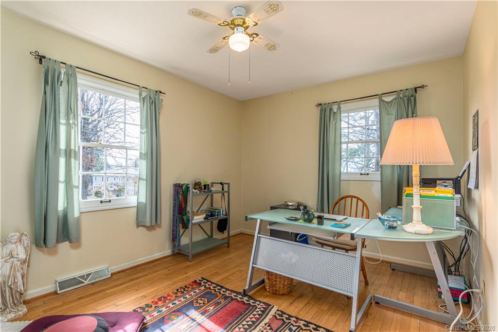 42 Hamburg Drive Weaverville NC 28787